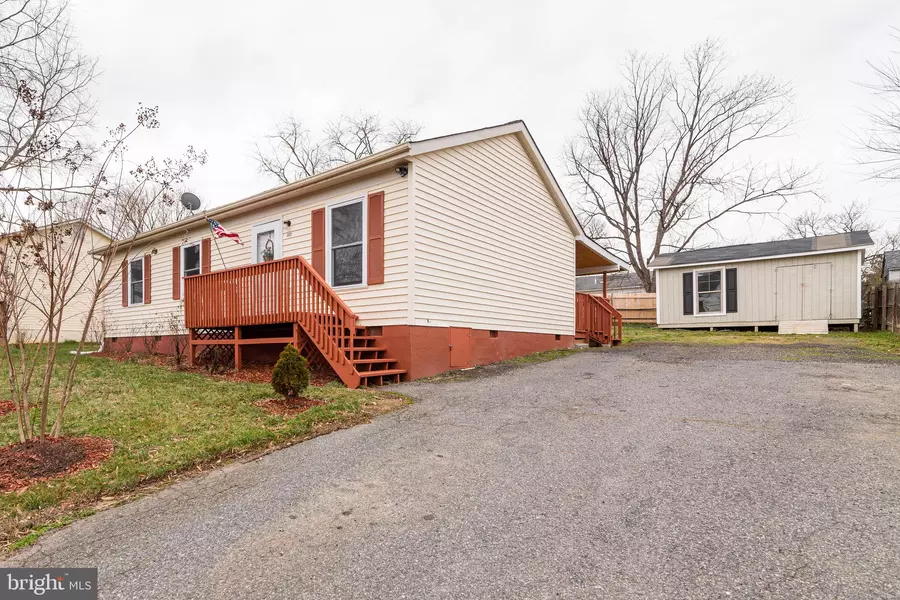 1003 DEWBERRY DR, Fredericksburg, VA 22407