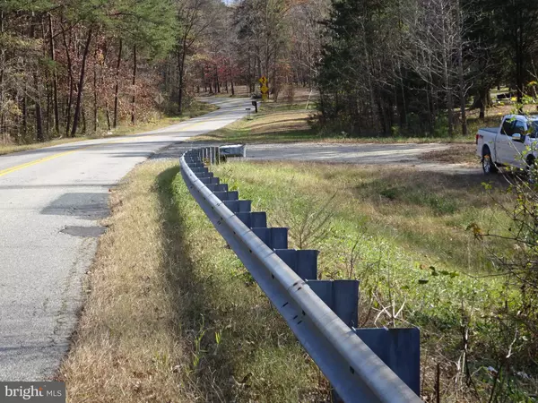 4800 GUINEA STATION RD, Fredericksburg, VA 22408