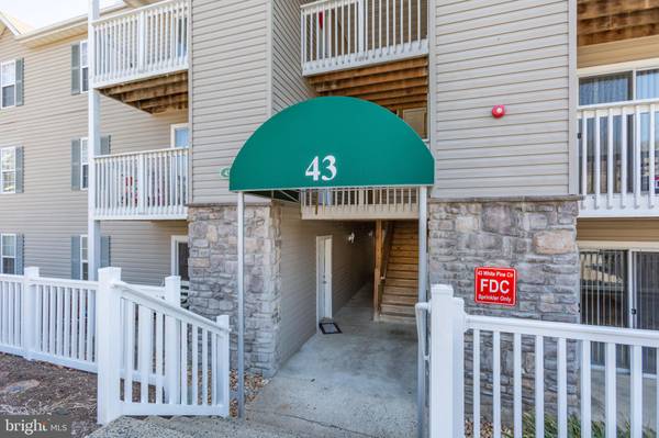 43 WHITE PINE CIR #102, Stafford, VA 22554