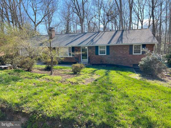 811 SPRING VALLEY DR, Fredericksburg, VA 22405