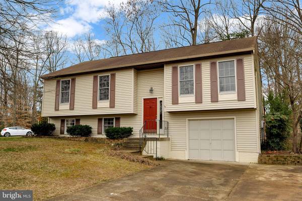 73 BRIARWOOD DR, Fredericksburg, VA 22405