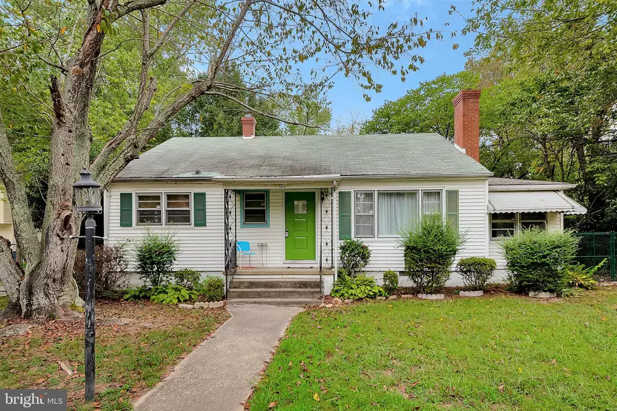 109 LOCUST AVE, Colonial Beach, VA 22443