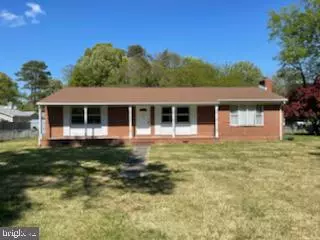 1501 DWIGHT AVE, Colonial Beach, VA 22443