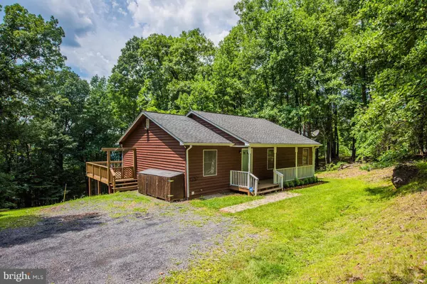 239 DOOM PEAK RD, Linden, VA 22642