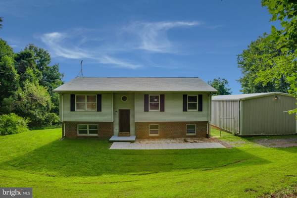 527 APPLE JACK CIR, Linden, VA 22642