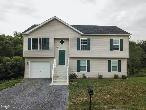 146 MCKINLEY CT, Inwood, WV 25428