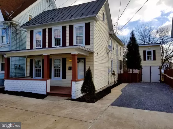 418 VIRGINIA AVE, Martinsburg, WV 25401
