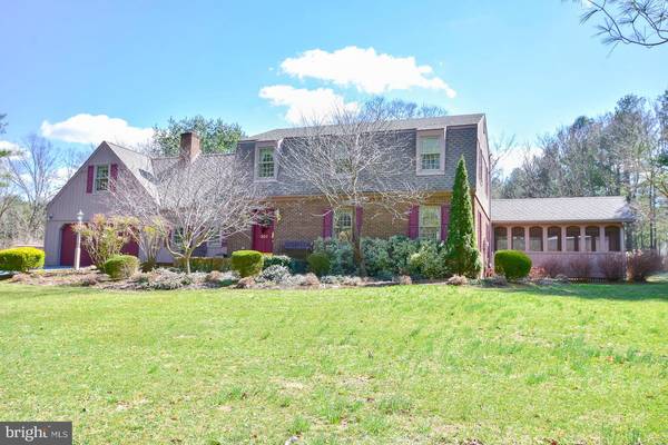 301 TRAMMEL LN, Falling Waters, WV 25419