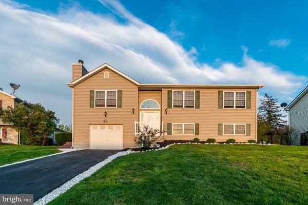 211 UNIVERSE DRIVE, Martinsburg, WV 25404