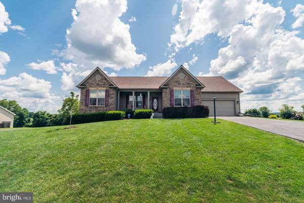 416 HALLMARK DR, Martinsburg, WV 25403