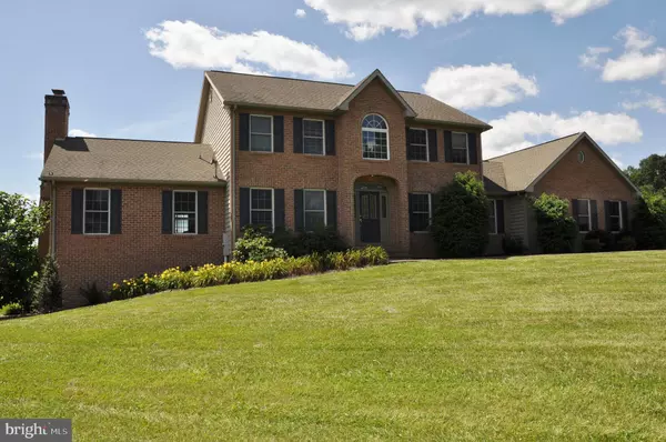 408 BOWIE DR,  Falling Waters,  WV 25419