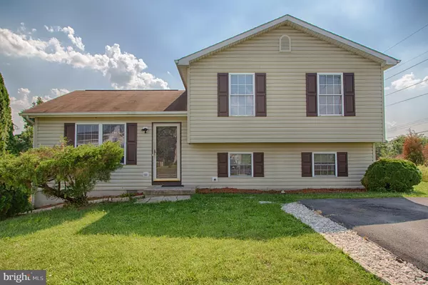 Martinsburg, WV 25404,176 MOONLIGHT LANE