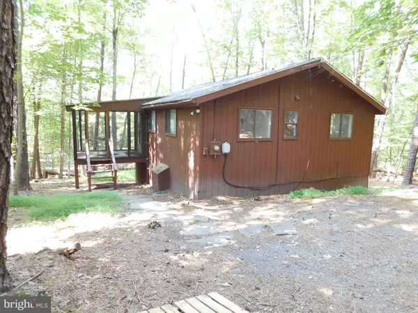 Hedgesville, WV 25427,204 SHAWNEE TRAIL