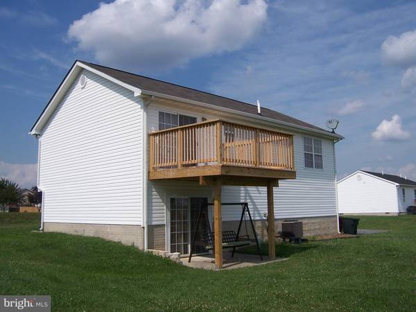 Martinsburg, WV 25405,950 TEAL RD