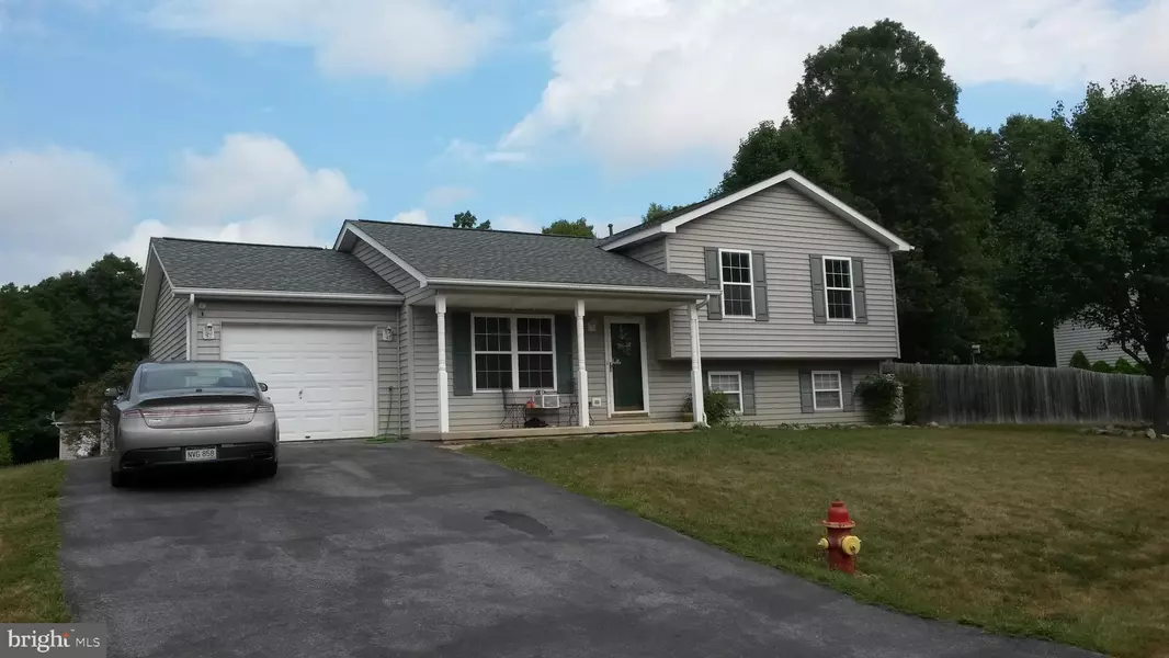 107 LONGWOOD, Bunker Hill, WV 25413