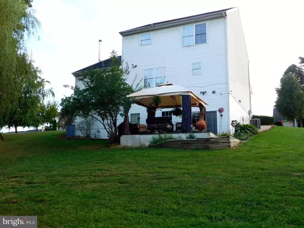 Falling Waters, WV 25419,415 MICHIGAN DR