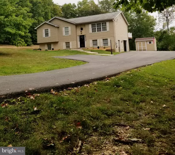 Inwood, WV 25428,1326 CHANTILLY LN