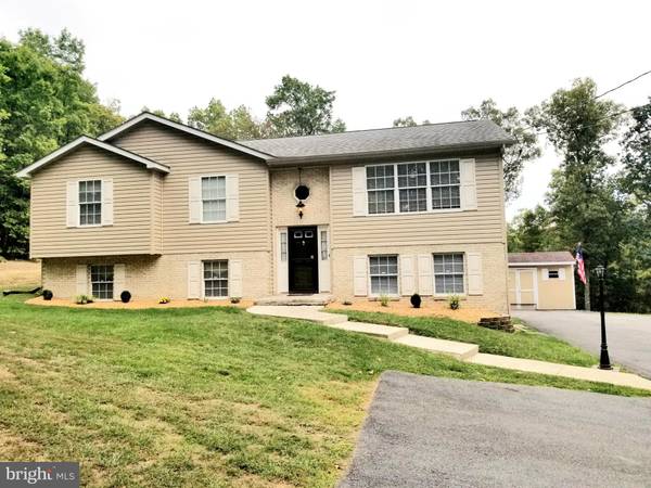 1326 CHANTILLY LN, Inwood, WV 25428