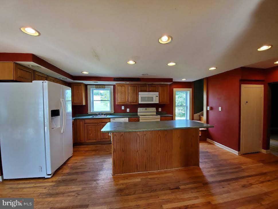 Hedgesville, WV 25427,913 APPLE HARVEST DR