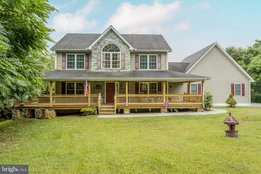 185 PALACE, Inwood, WV 25428