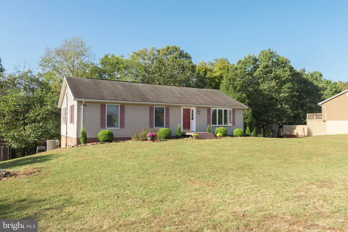 Bunker Hill, WV 25413,42 LONE OAK CT