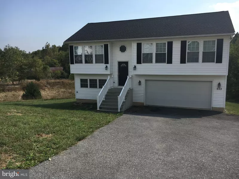 225 BURDETTE, Martinsburg, WV 25404