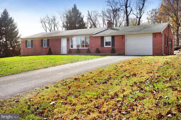 392 CARDINAL, Inwood, WV 25428