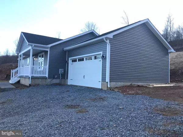 Hedgesville, WV 25427,499 WARNER LN