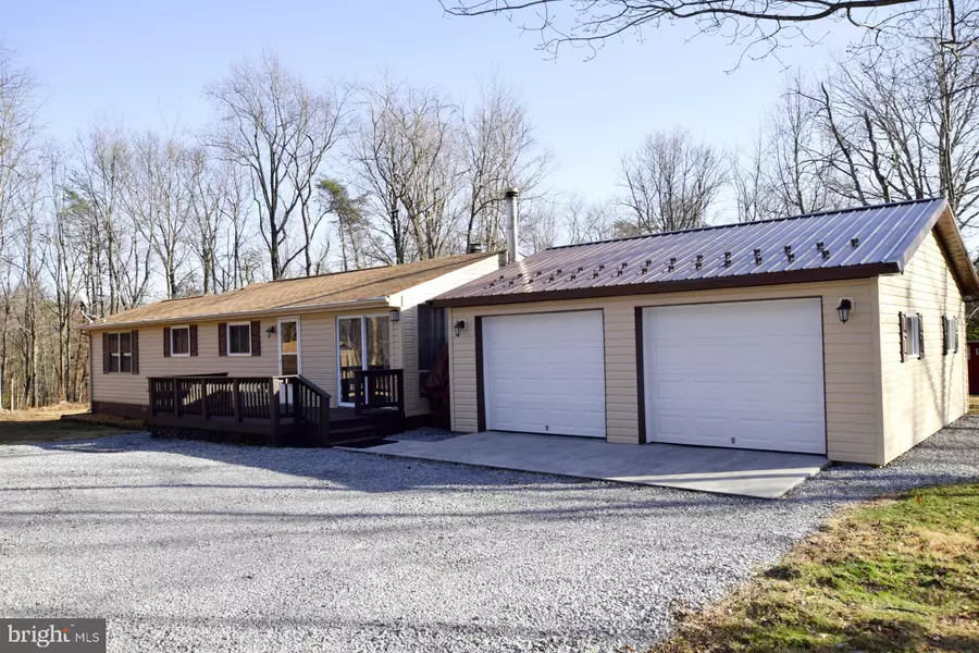 1208 THE WOODS RD, Hedgesville, WV 25427