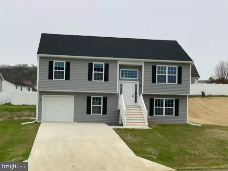 226 SAFFLOWER WAY, Bunker Hill, WV 25413