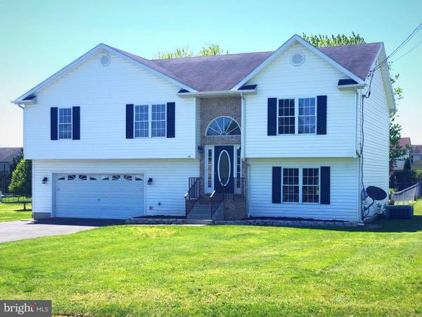 157 RHODA DR, Bunker Hill, WV 25413