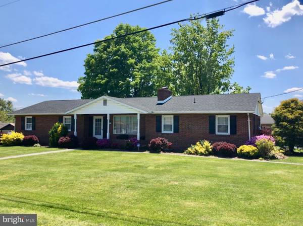 209 MEADOW LN, Martinsburg, WV 25404