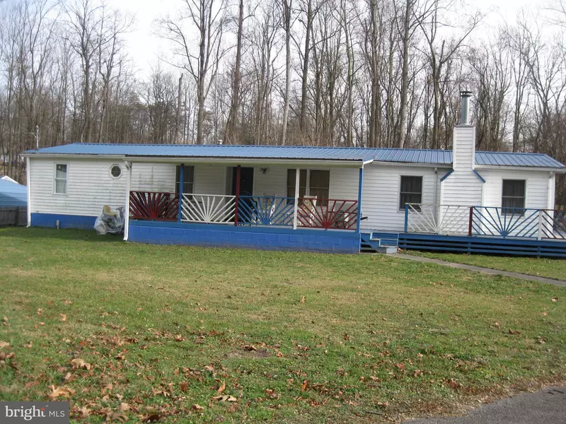 830 EMERSON DR, Falling Waters, WV 25419