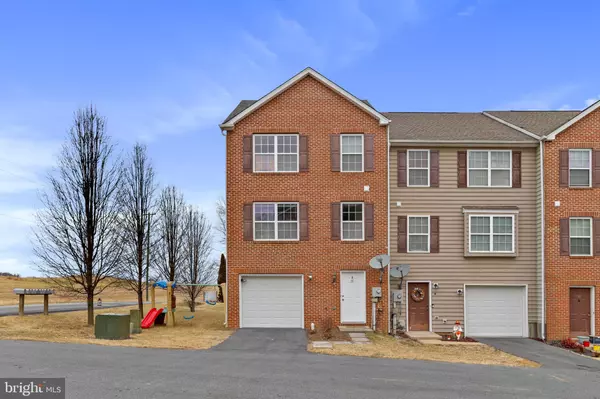 15 PULPIT LN, Martinsburg, WV 25403