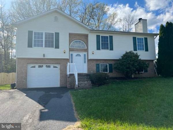 444 MOONLIGHT LN, Martinsburg, WV 25404