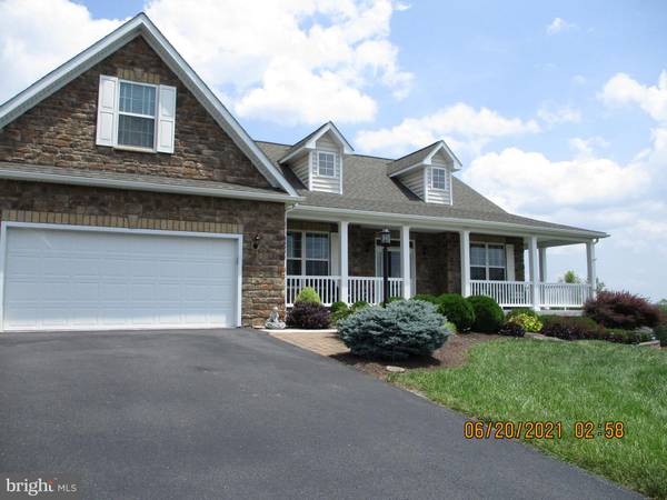 120 BRAEBURN DR, Martinsburg, WV 25403