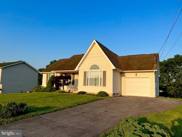 Martinsburg, WV 25405,111 FAWN HAVEN CT