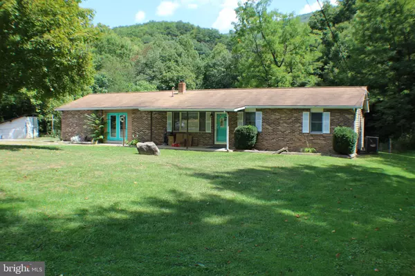 186 HIDDEN VALLEY LANE, Maysville, WV 26833