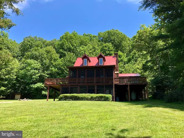 Lost River, WV 26810,453 MEADOW LN