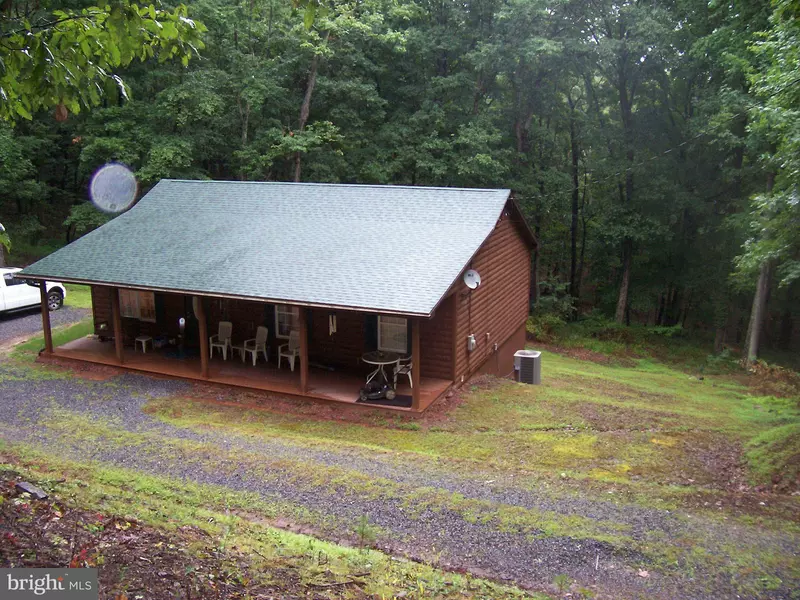 876 DEER RUN RD, Baker, WV 26801