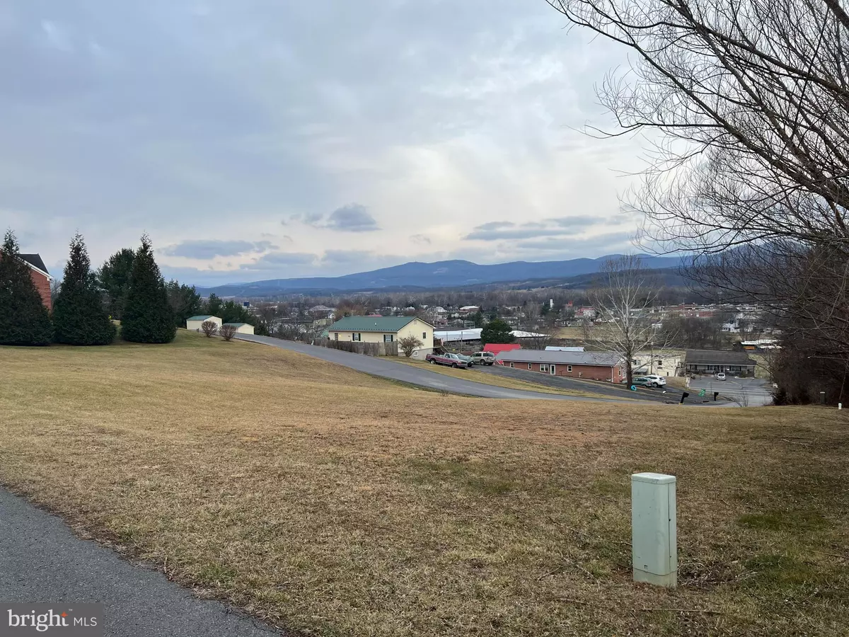 Moorefield, WV 26836,HOPE MT DR