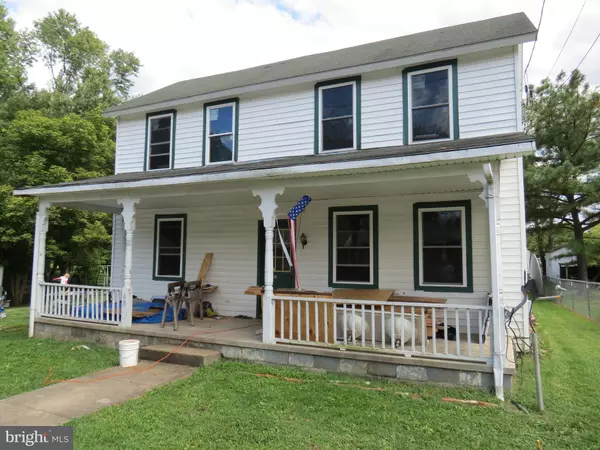 60 PROSPECT ST, Springfield, WV 26763