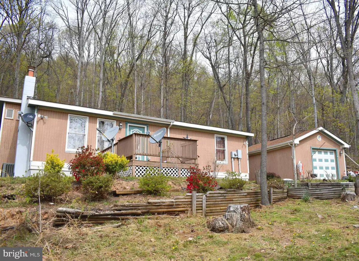 Paw Paw, WV 25434,818 FALCONWOOD DR