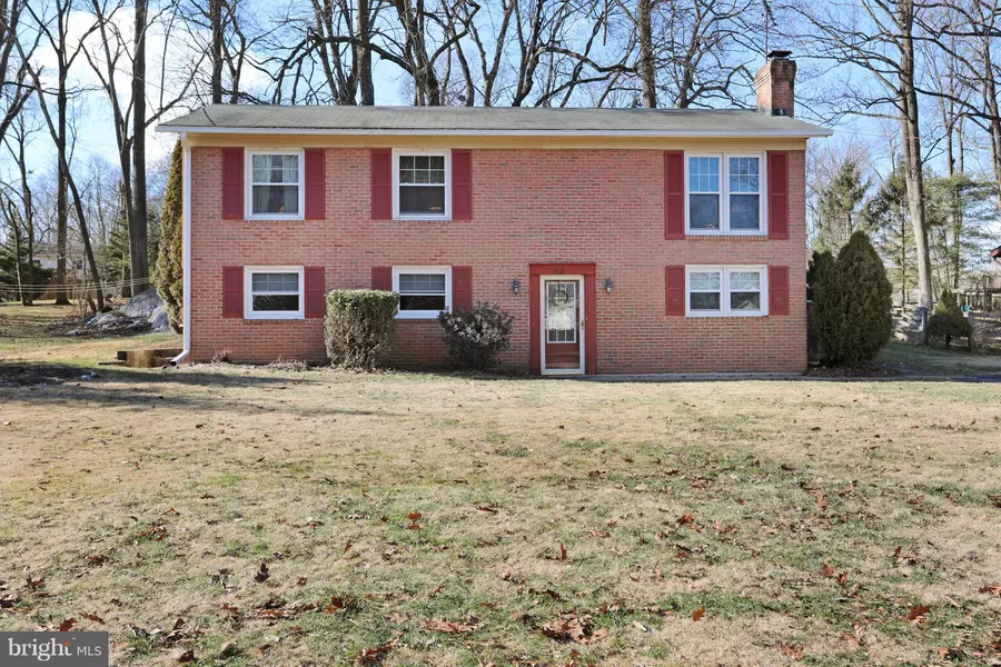 320 ASHLEY DR, Shepherdstown, WV 25443