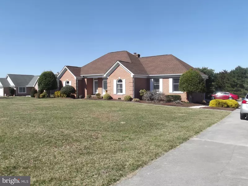 122 HEATH CT, Charles Town, WV 25414