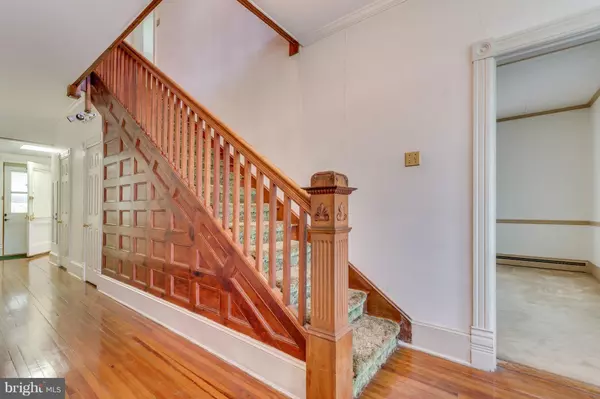 Summit Point, WV 25446,895 SUMMIT POINT RD