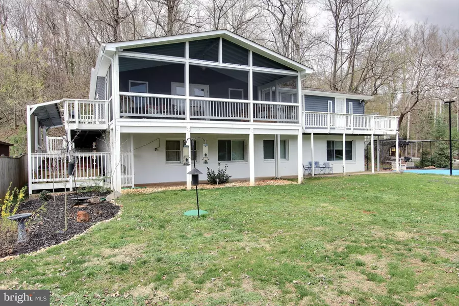 275 MASON DR, Harpers Ferry, WV 25425