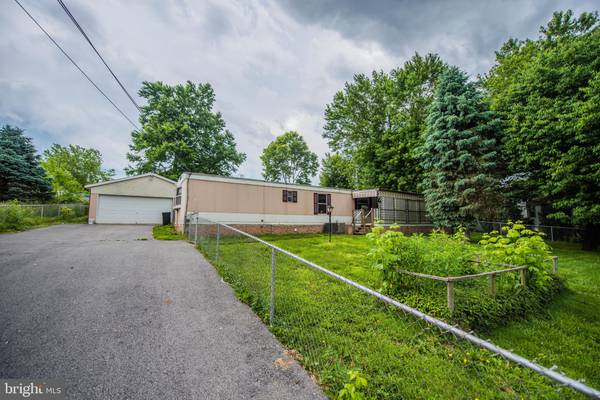 34 JOPHPURS, Kearneysville, WV 25430