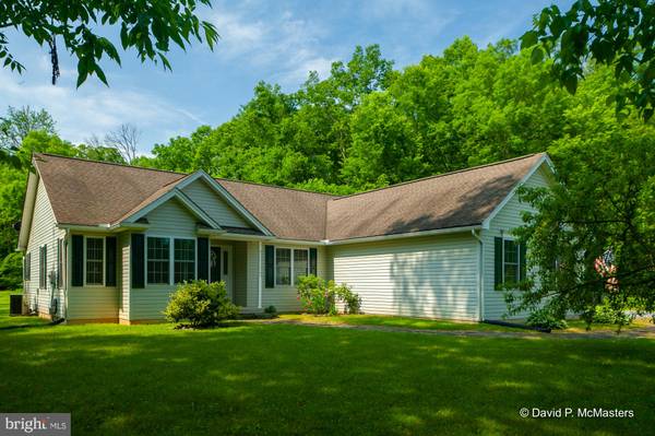 335 WHITE ROCK RD, Kearneysville, WV 25430