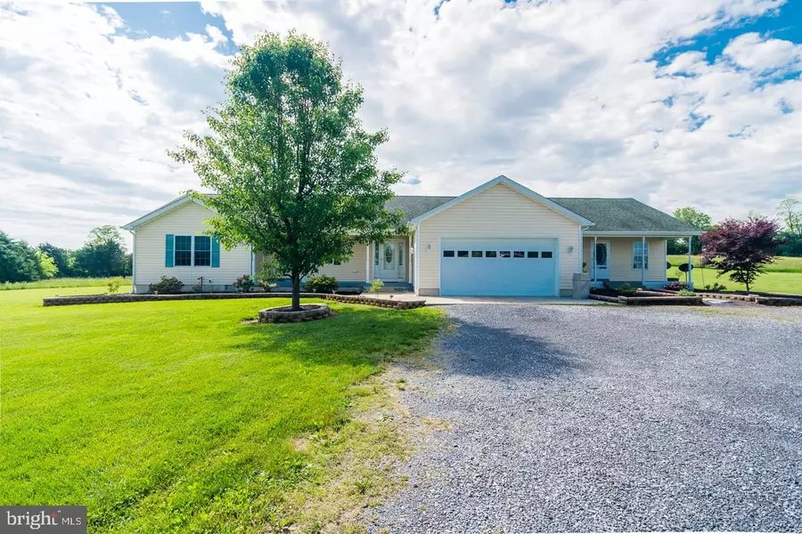 72 HINTON RIDGE, Kearneysville, WV 25430